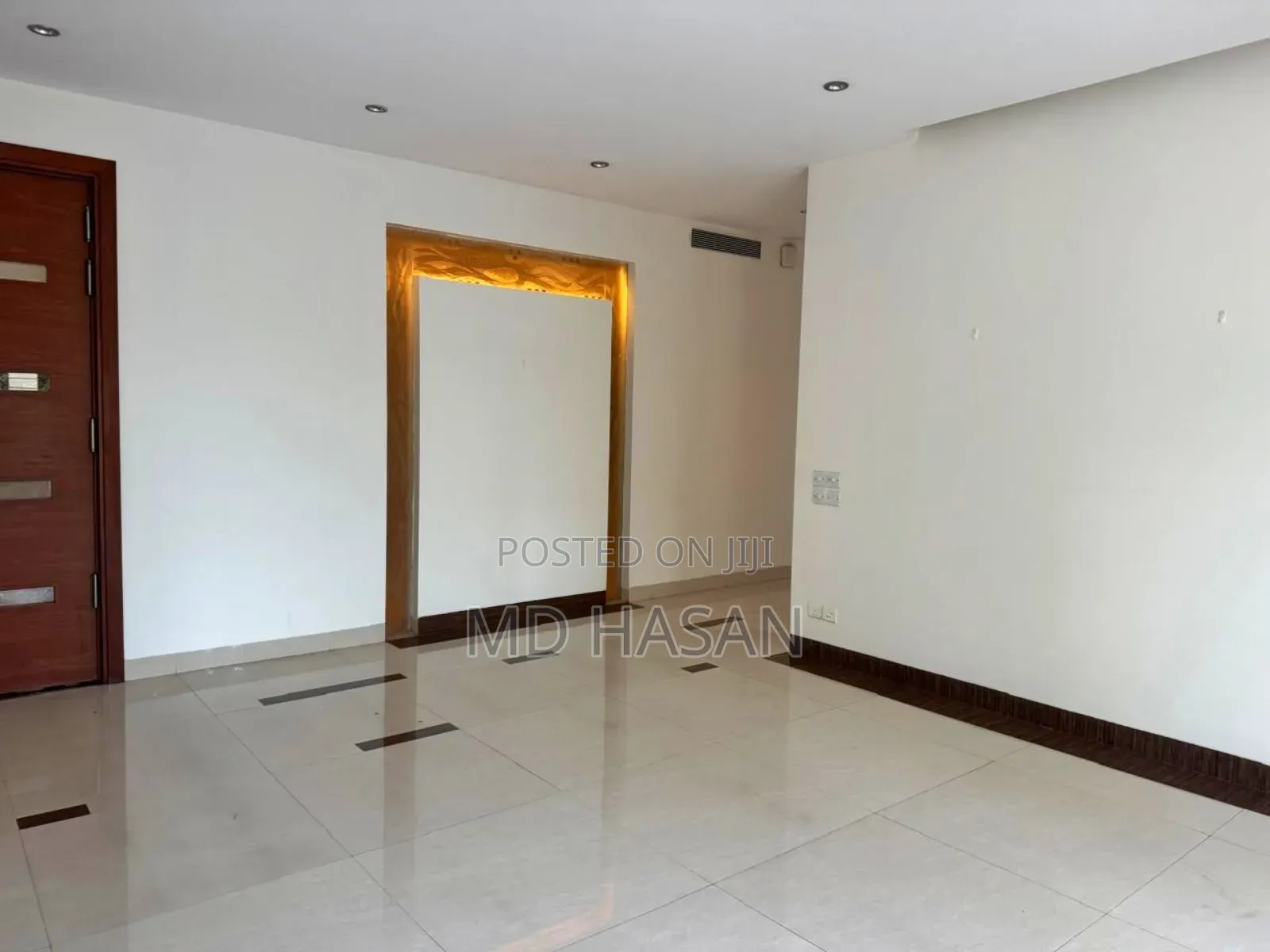 4bdrm Apartment in Semi-Furnished for rent