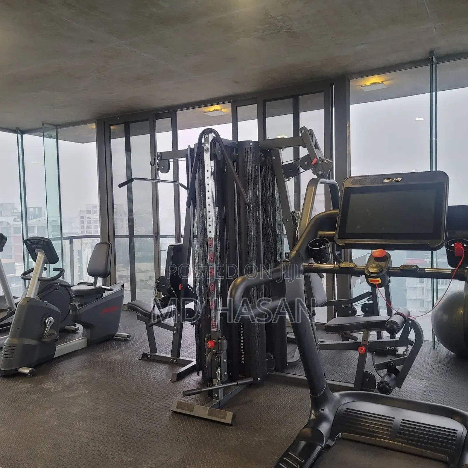 4bdrm Apartment in Semi Furnished for rent