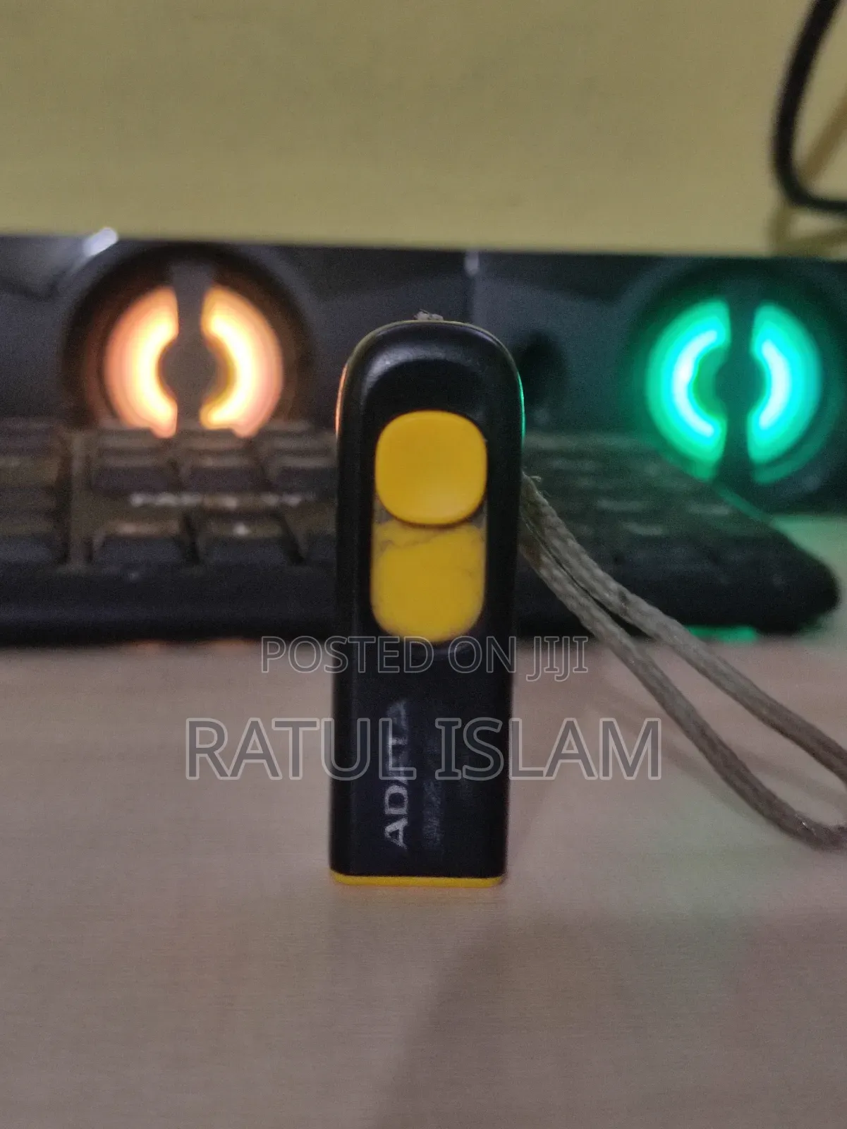 16 Gb Adata Pendrive