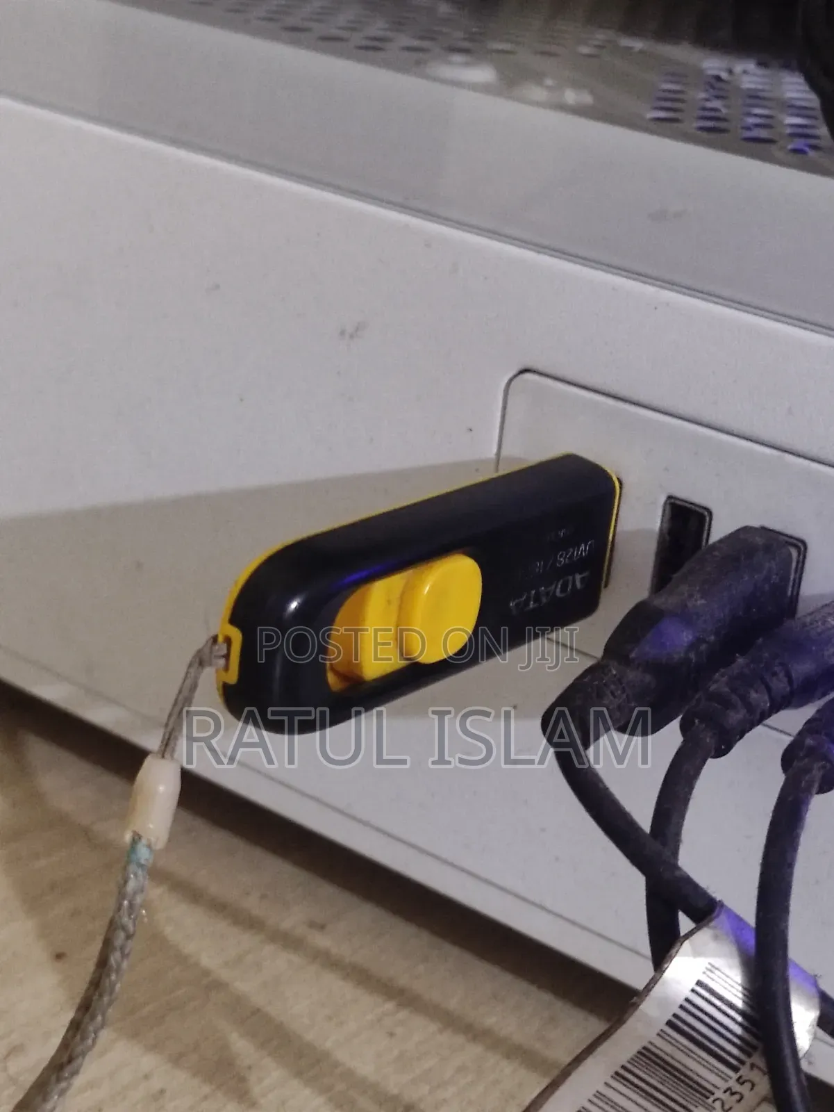 16 Gb Adata Pendrive