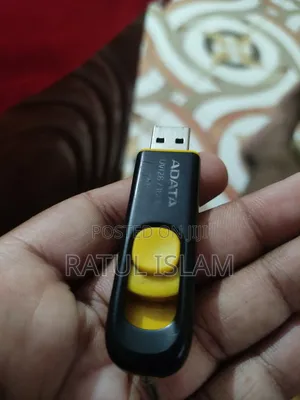 16 Gb Adata Pendrive
