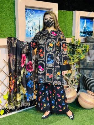 Digital Print 3pices
Kamiz- Dubai Cerry
Orna