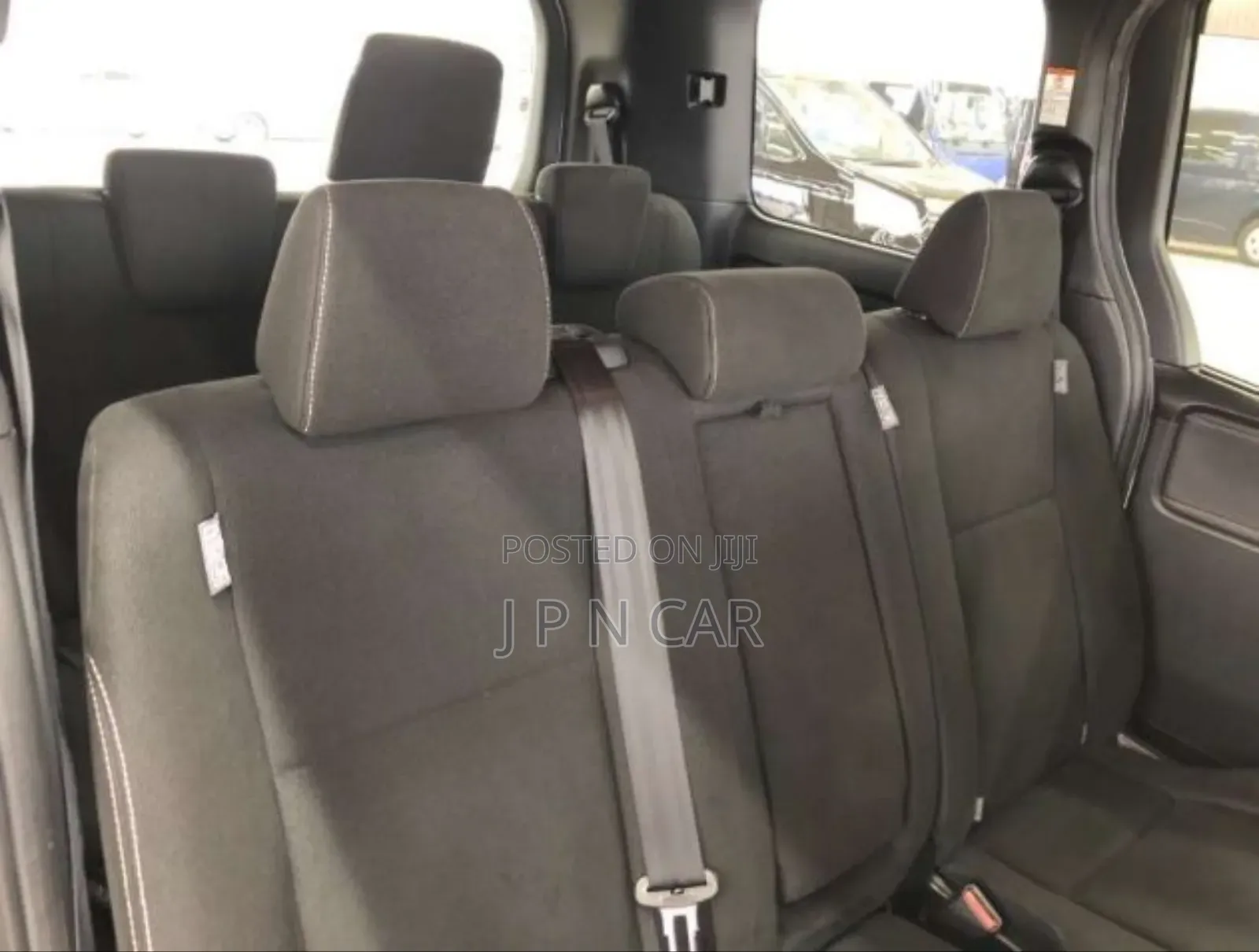 Toyota Esquire 2020 Pearl