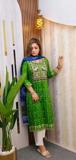 Photo - Skin Print Stone Work Three Piece
মেটারিয়ালস