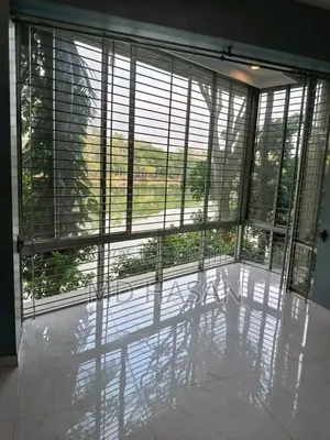 4bdrm Apartment in Semi Furnished Flat for rent