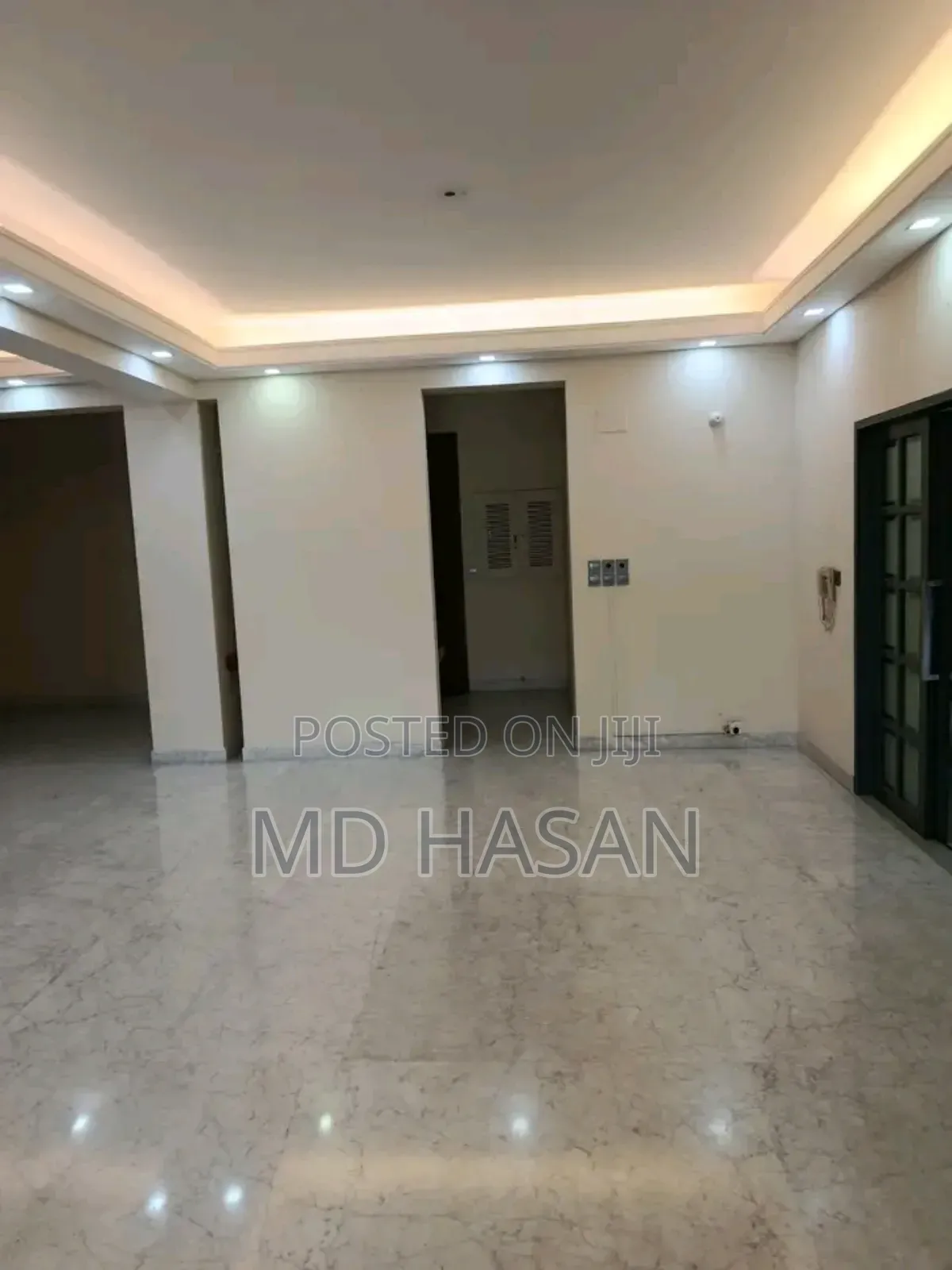 4bdrm Apartment in Semi Furnished Flat for rent