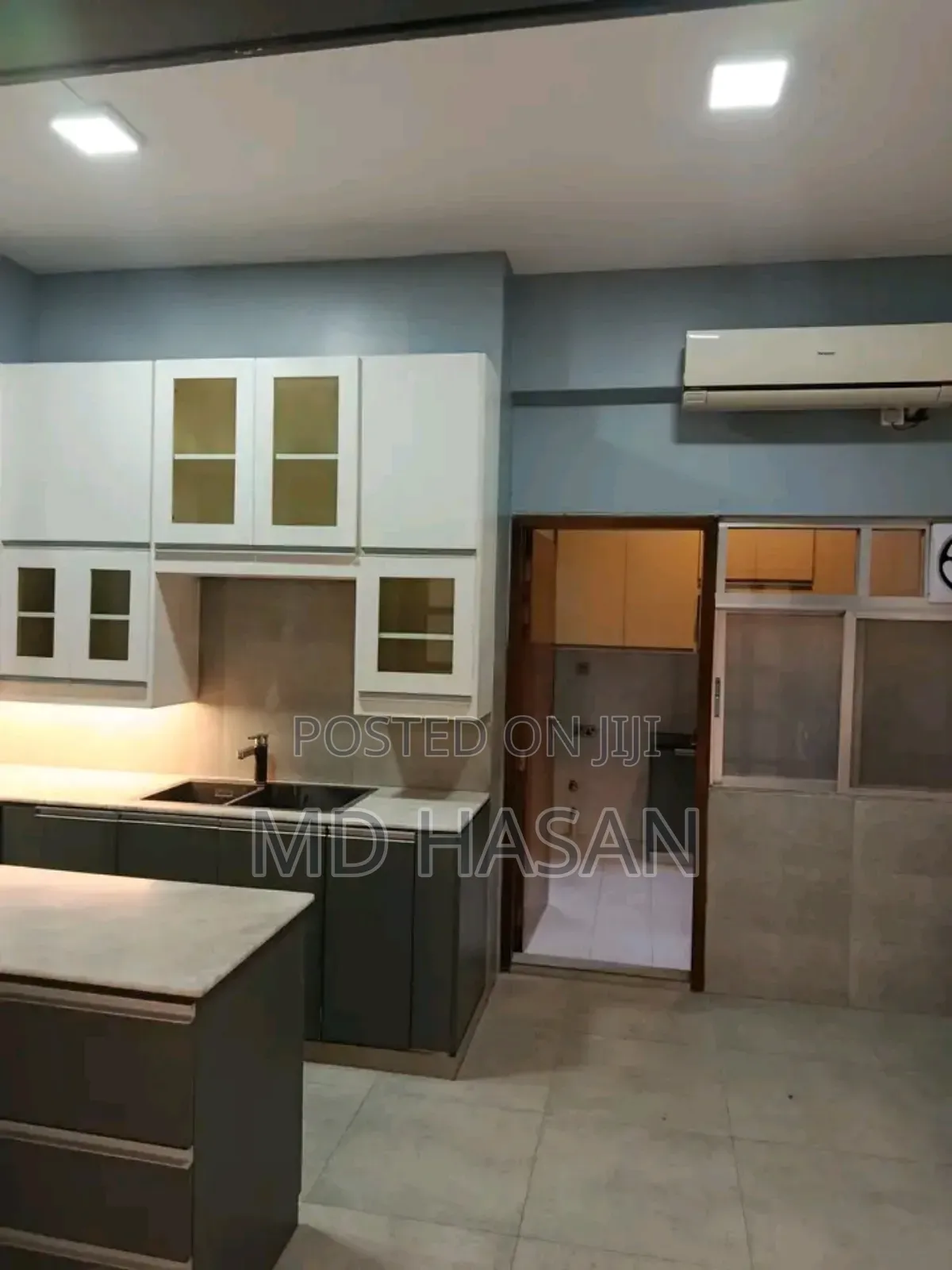4bdrm Apartment in Semi Furnished Flat for rent