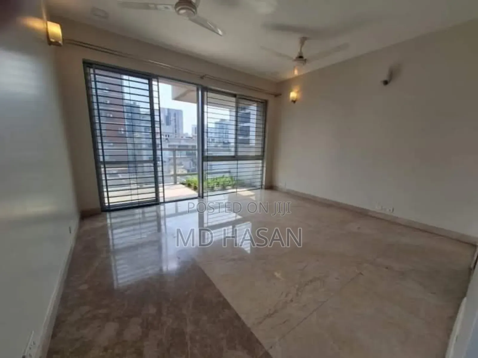 4bdrm Apartment in Semi Furnished for rent