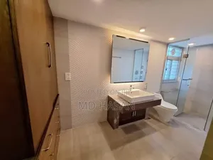 4bdrm Apartment in Semi Furnished for rent