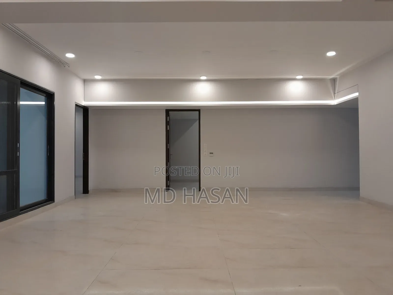 4bdrm Apartment in Semi Furnished for rent