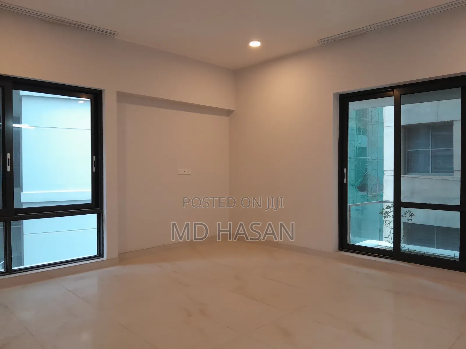 4bdrm Apartment in Semi Furnished for rent