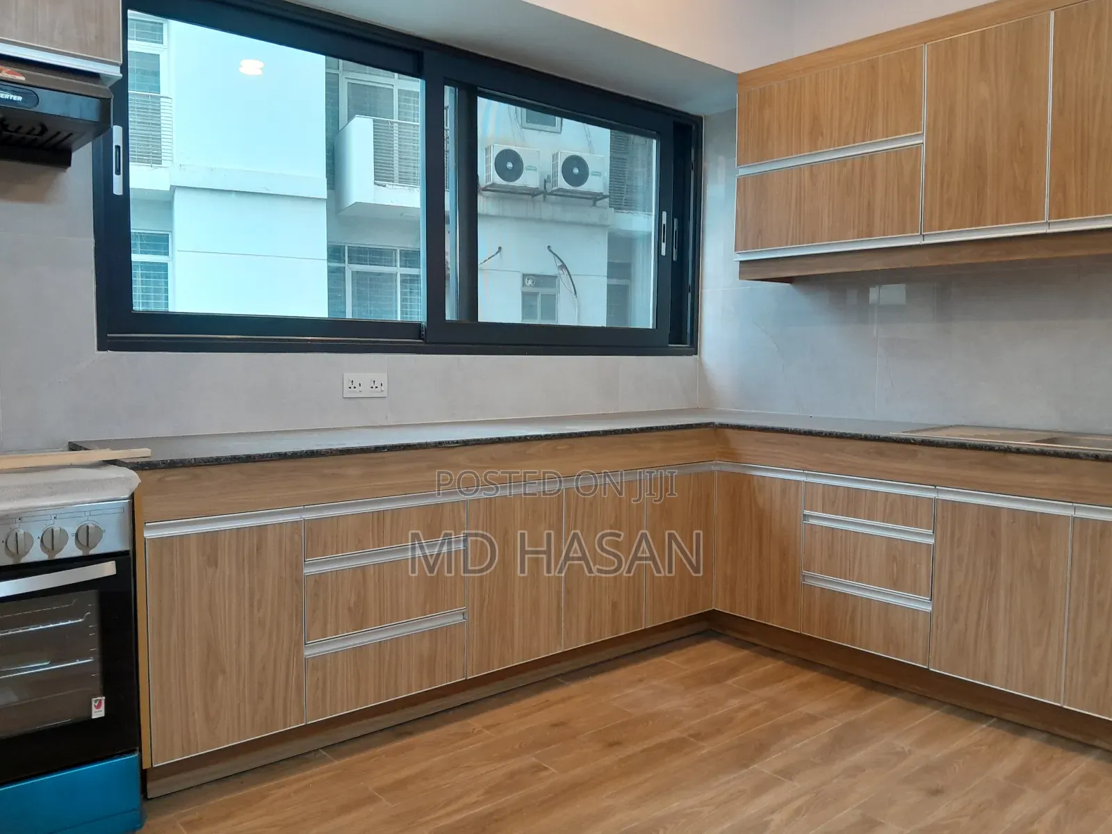 4bdrm Apartment in Semi Furnished for rent