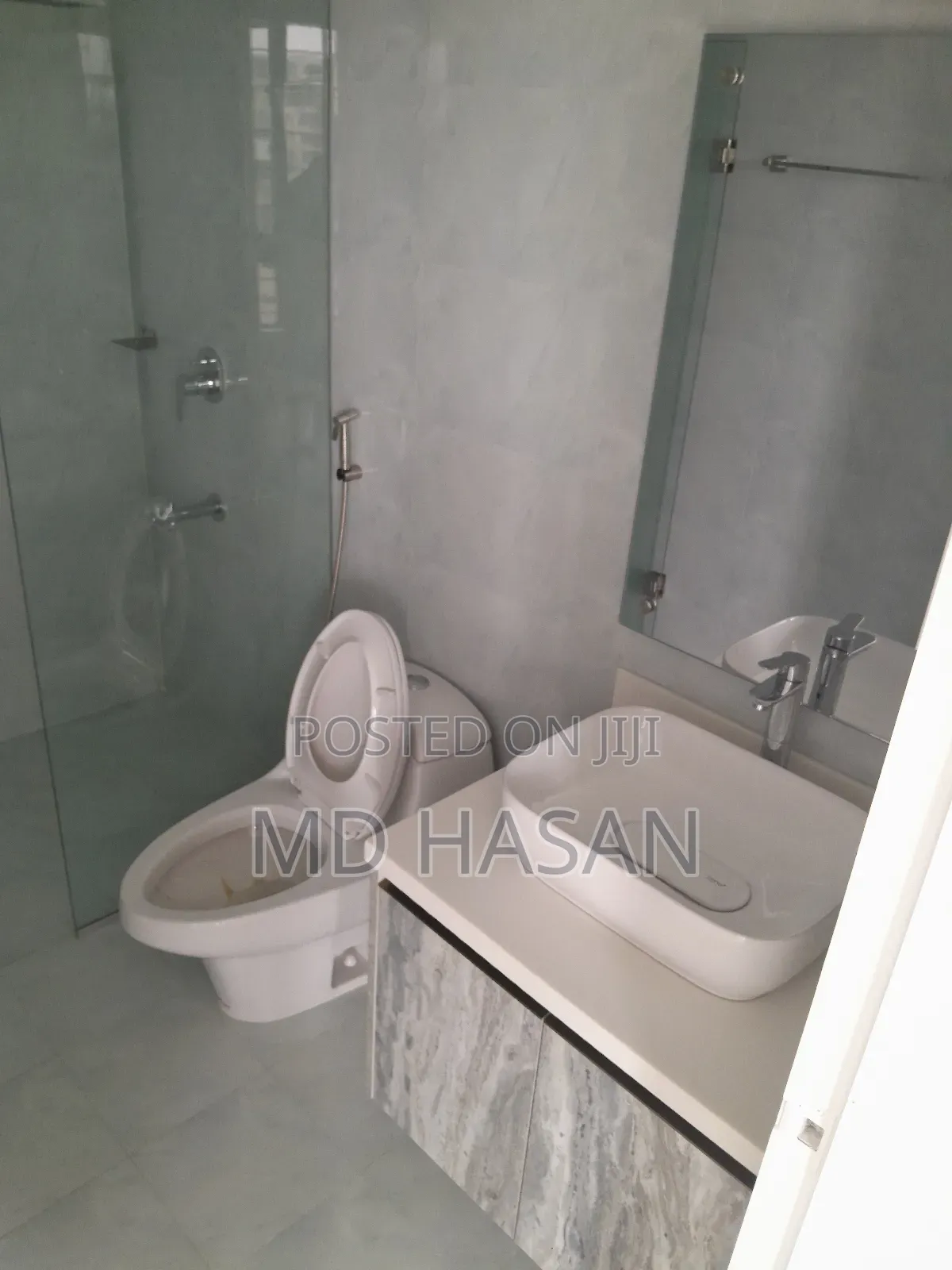 3bdrm Apartment in Semi Furnished Flat for rent