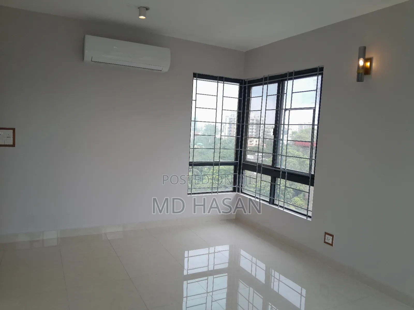 3bdrm Apartment in Semi Furnished Flat for rent