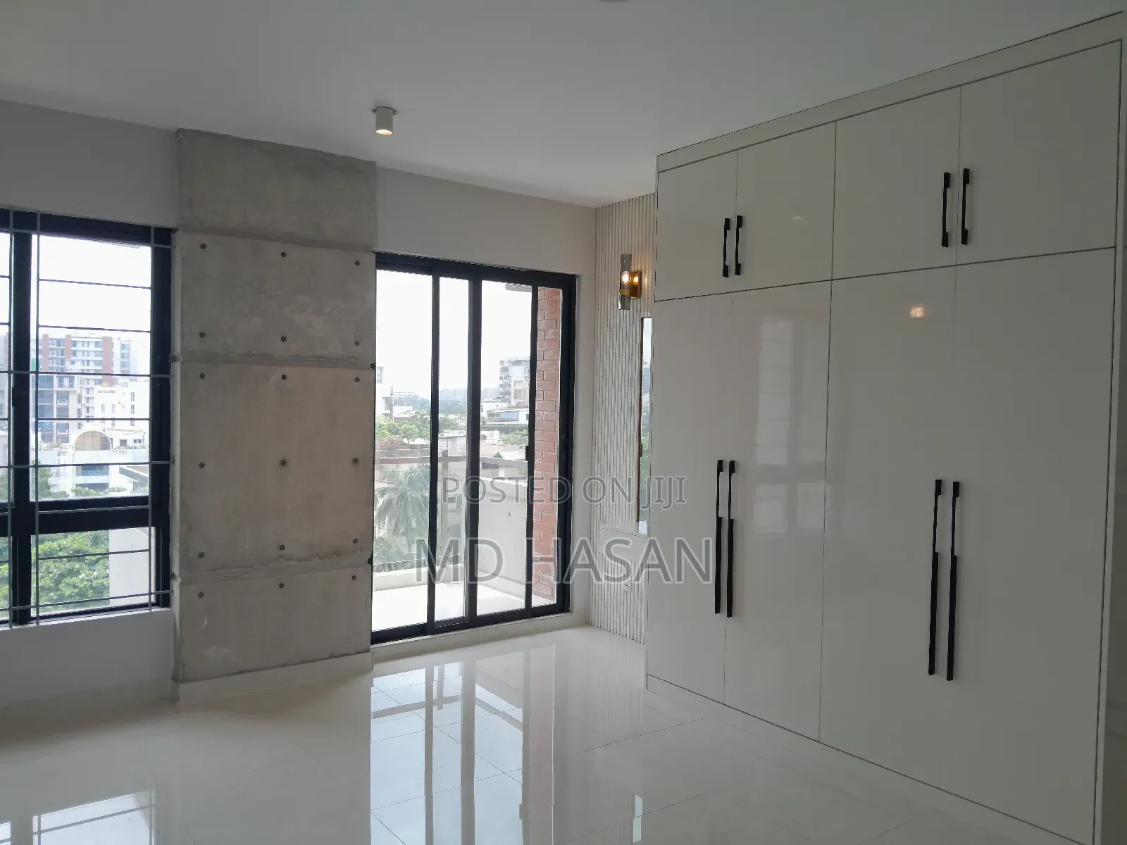 3bdrm Apartment in Semi Furnished Flat for rent