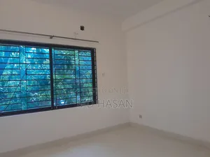 4bdrm Apartment in Un Furnished Flat for rent