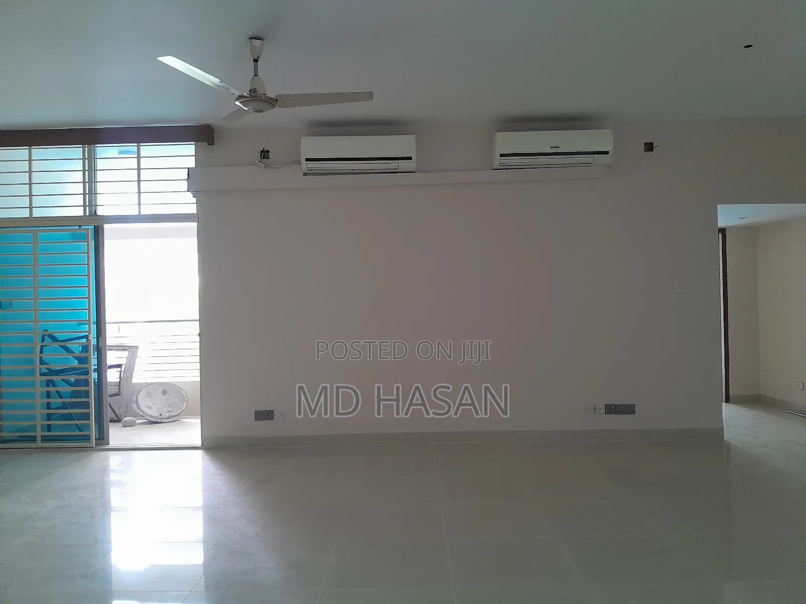 4bdrm Apartment in Semi Furnished for rent