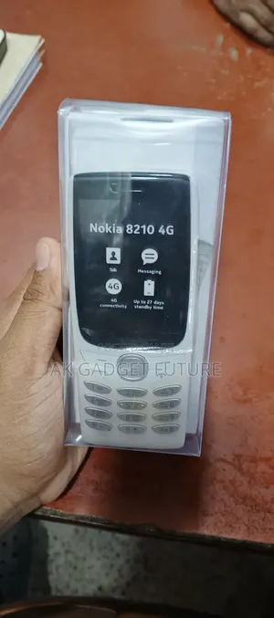 New Nokia 8210 Black