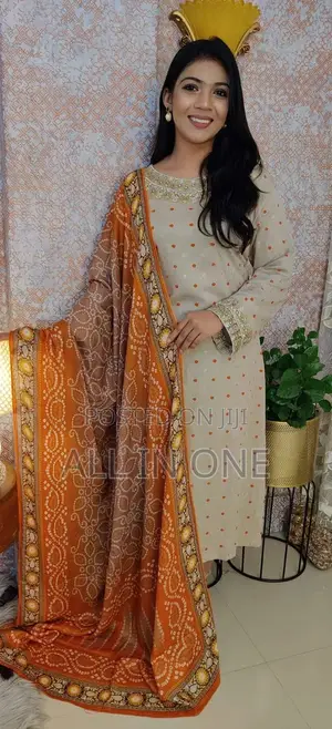 কামিজ লিনেন এমব্রয়ডারি কাজ + স্কিন প্রিন্ট