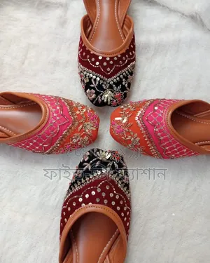 Photo - Nagra Jutti Fashion