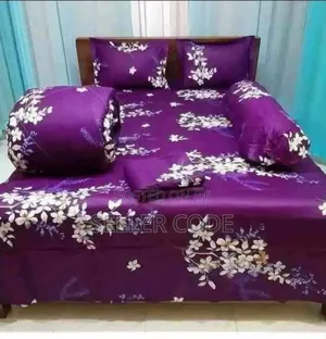 Photo - 5 Pc Comforter Set.