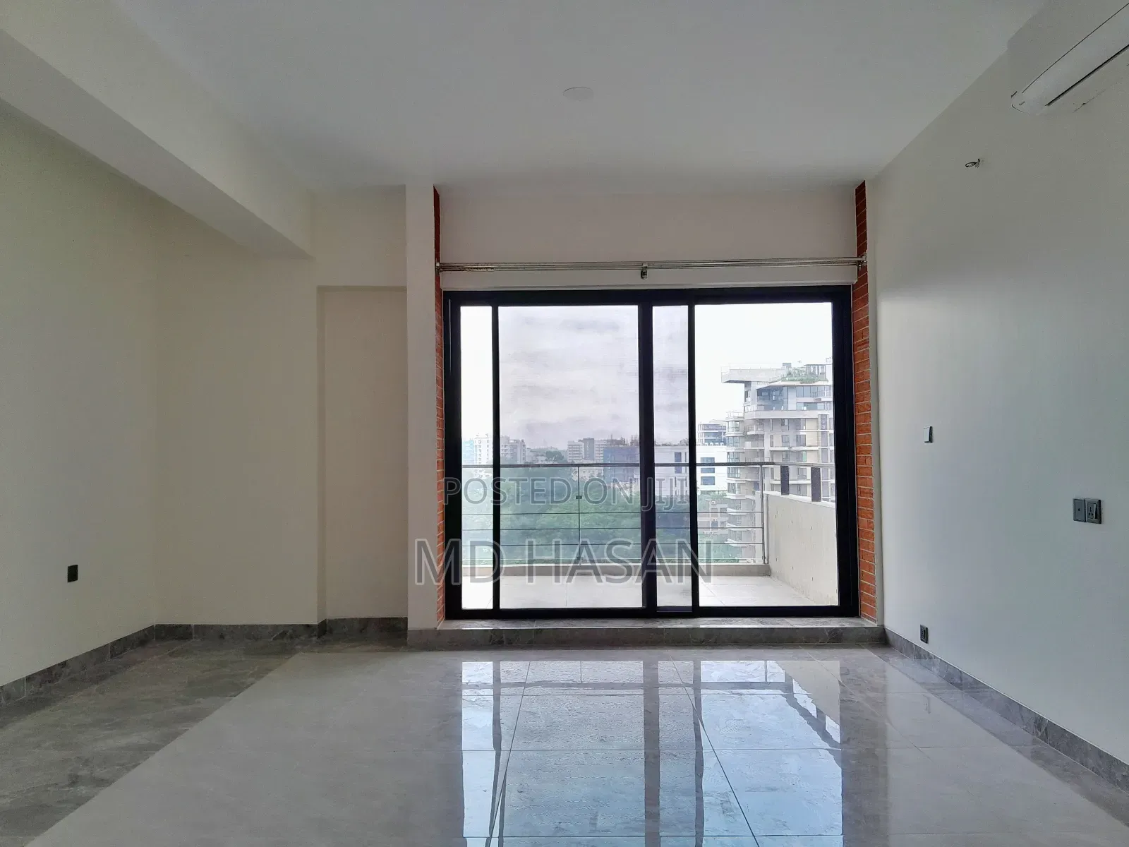 4bdrm Apartment in Semi Furnished for rent
