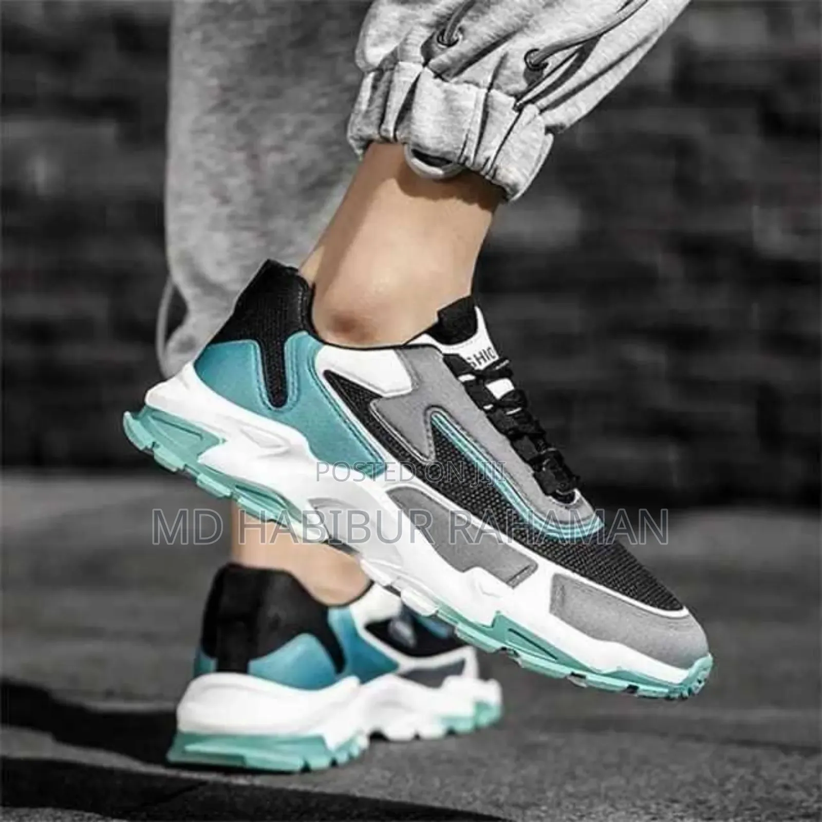 Men"S Sports Shoe Made in China Premi