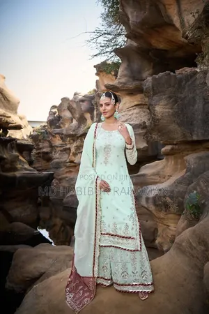 Vip Collection Three Piece
Material