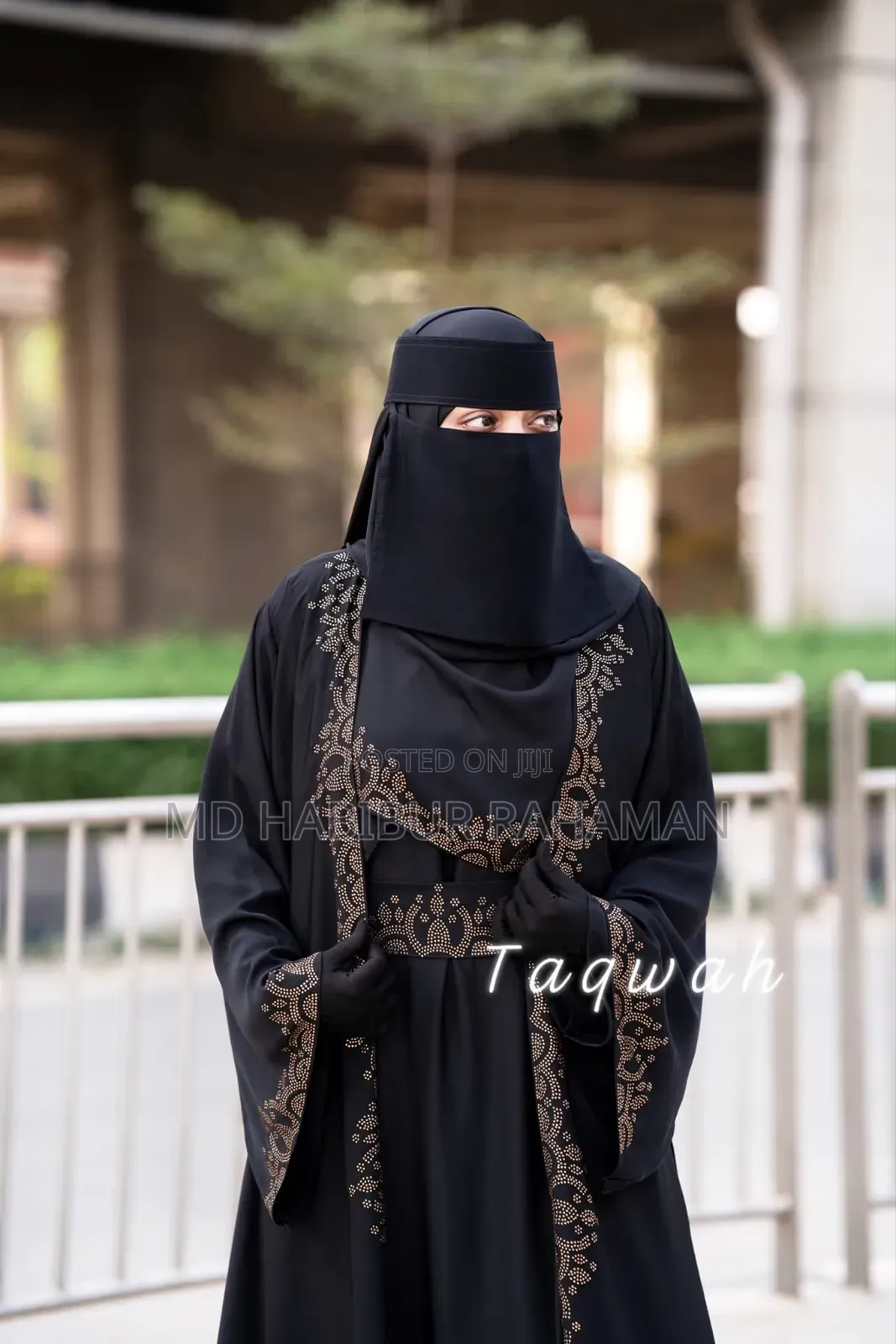 Jannat Borka Set
গোল্ডেন স্টন পাথরের কাজ