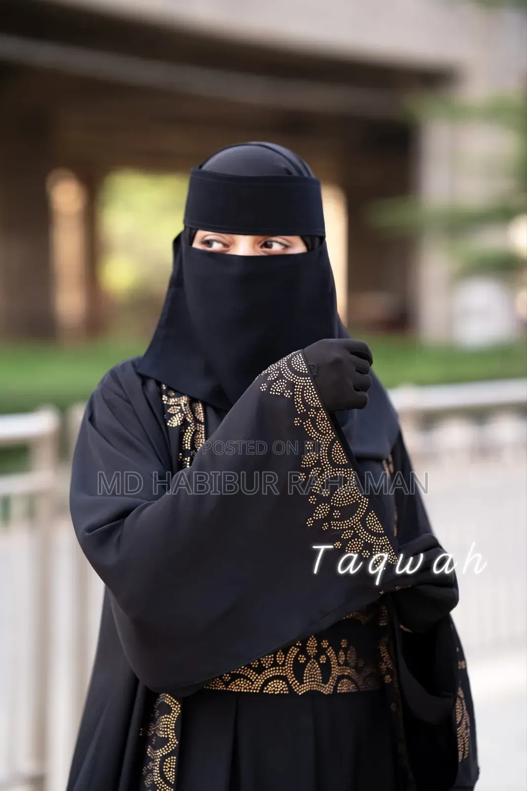 Jannat Borka Set
গোল্ডেন স্টন পাথরের কাজ