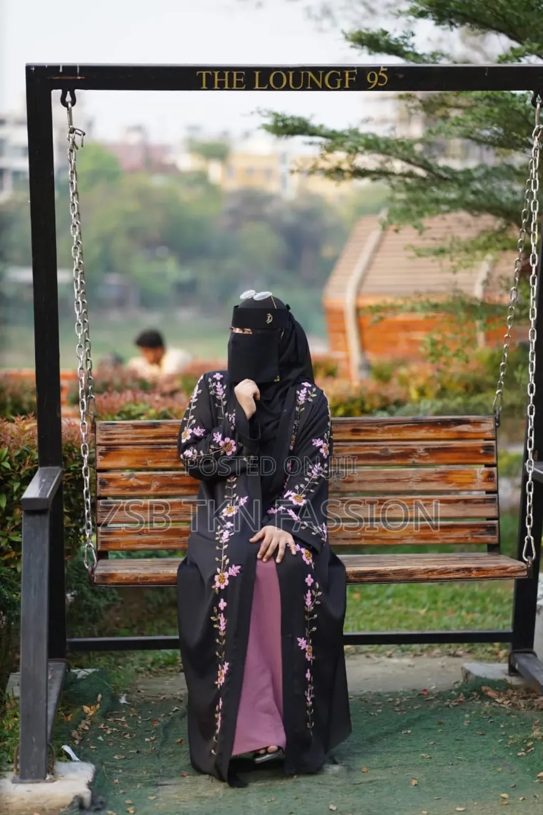 Muslima Dubai Embroidered Burqa Set – Full 5-Piece Premium