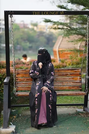 Muslima Dubai Embroidered Burqa Set – Full 5-Piece Premium