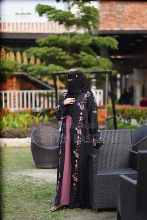 Muslima Dubai Embroidered Burqa Set – Full 5-Piece Premium