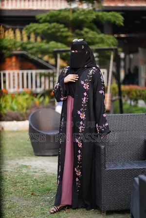 Muslima Dubai Embroidered Burqa Set – Full 5-Piece Premium