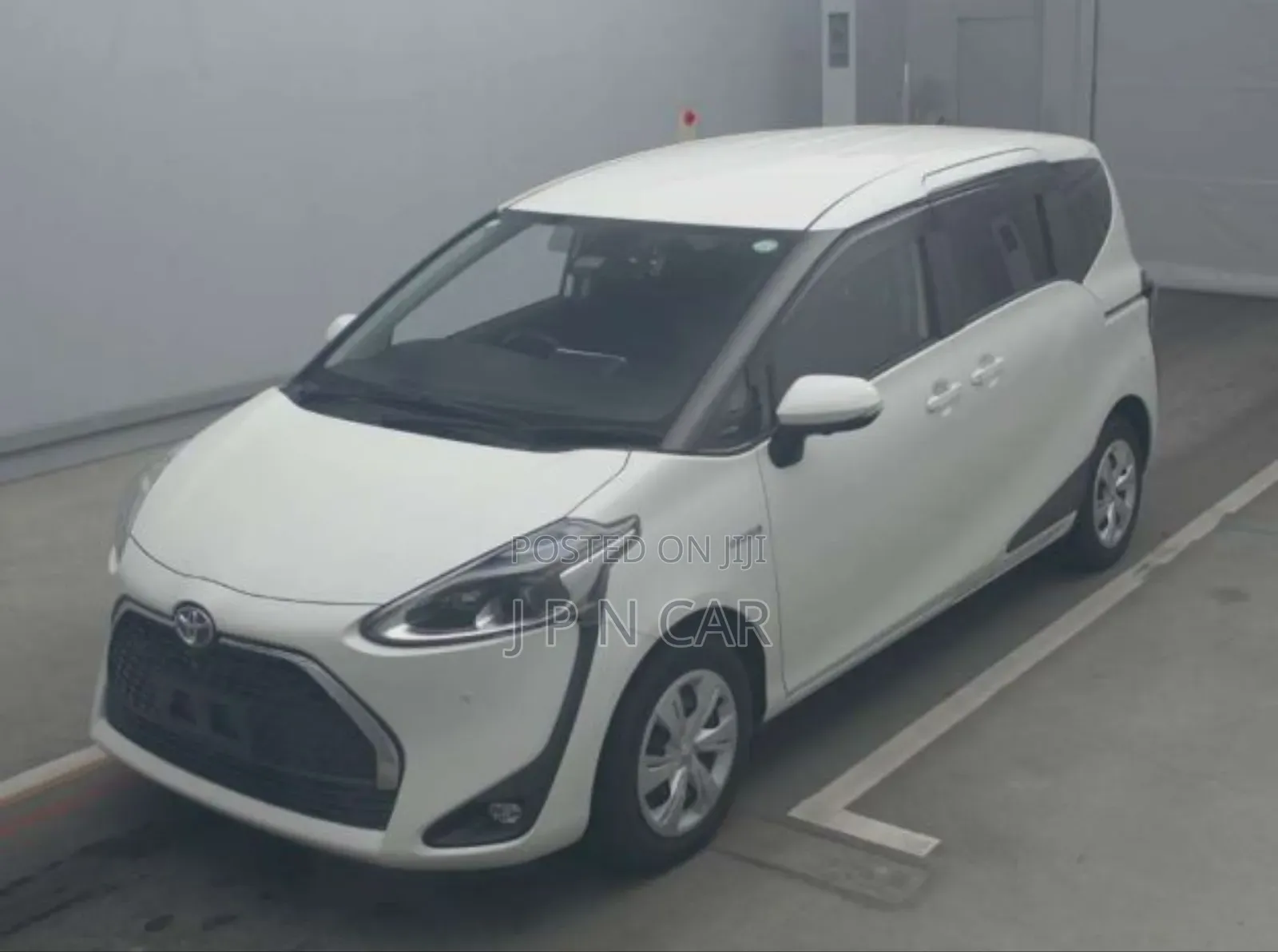 Toyota Sienta 1.5 Hybrid FWD 2020 Pearl