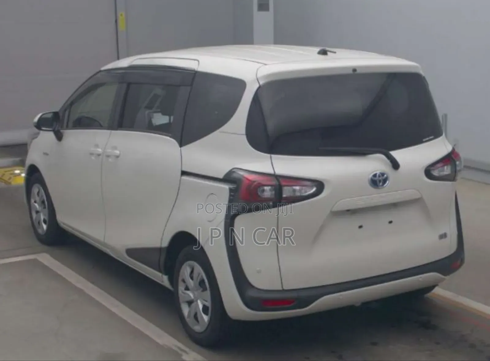 Toyota Sienta 1.5 Hybrid FWD 2020 Pearl