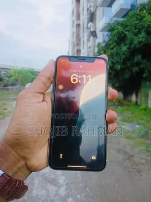 Photo - Apple iPhone 11 Pro 64 GB Silver