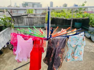 360° Rotating Umbrella Style Clothes Hanger With 20 Clips