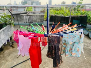 360° Rotating Umbrella Style Clothes Hanger With 20 Clips
