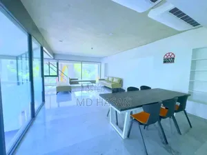 4bdrm Apartment in Semi Furnished for rent