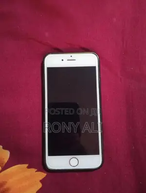 Photo - Apple iPhone 6 32 GB Gold