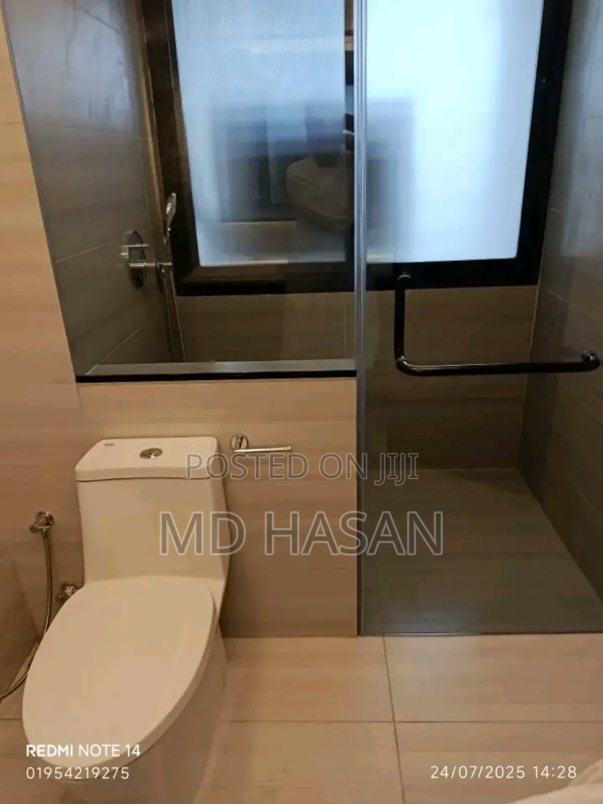 4bdrm Apartment in Semi Furnished for rent