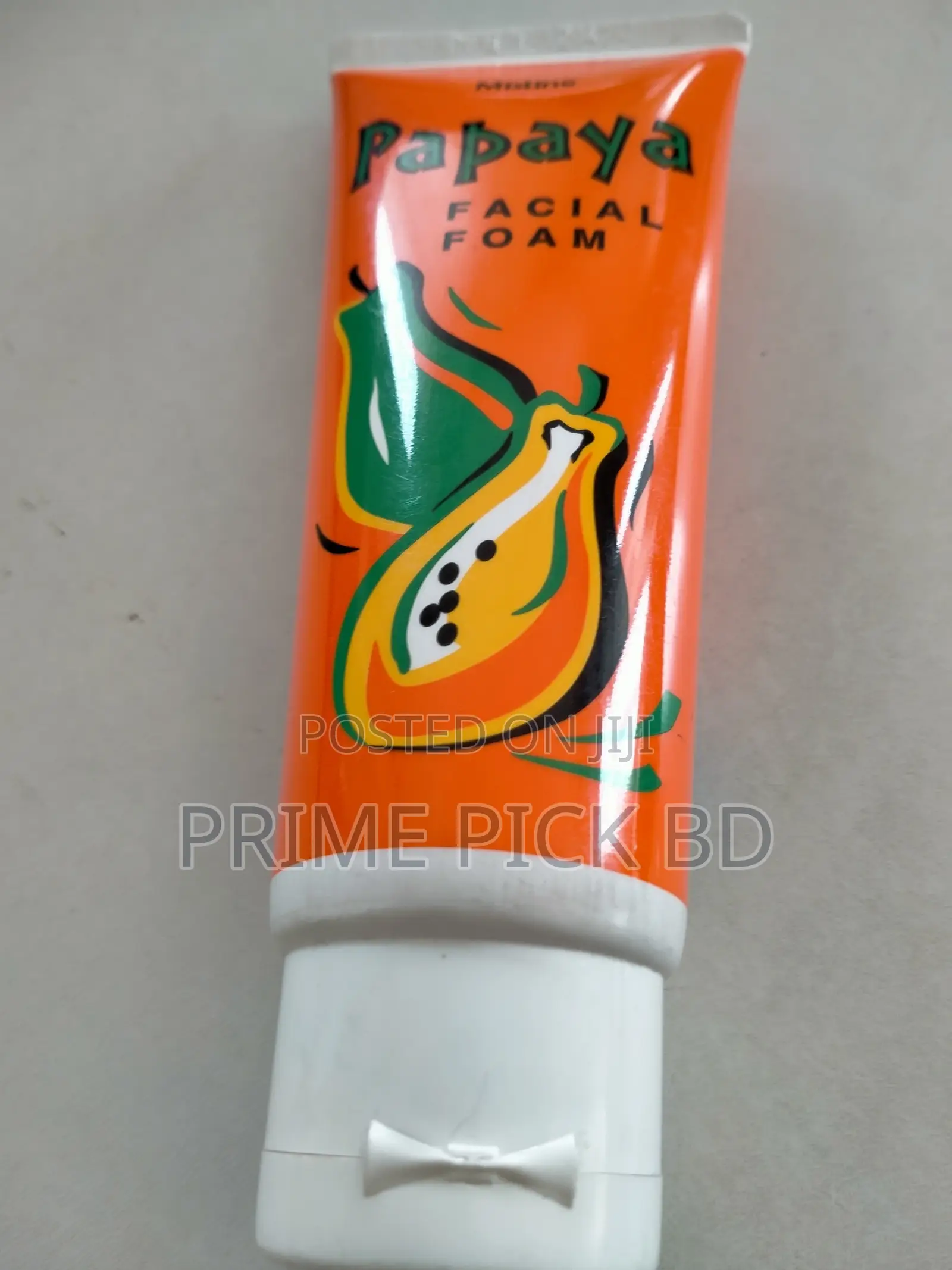 Mistine Papaya Facial Foam
