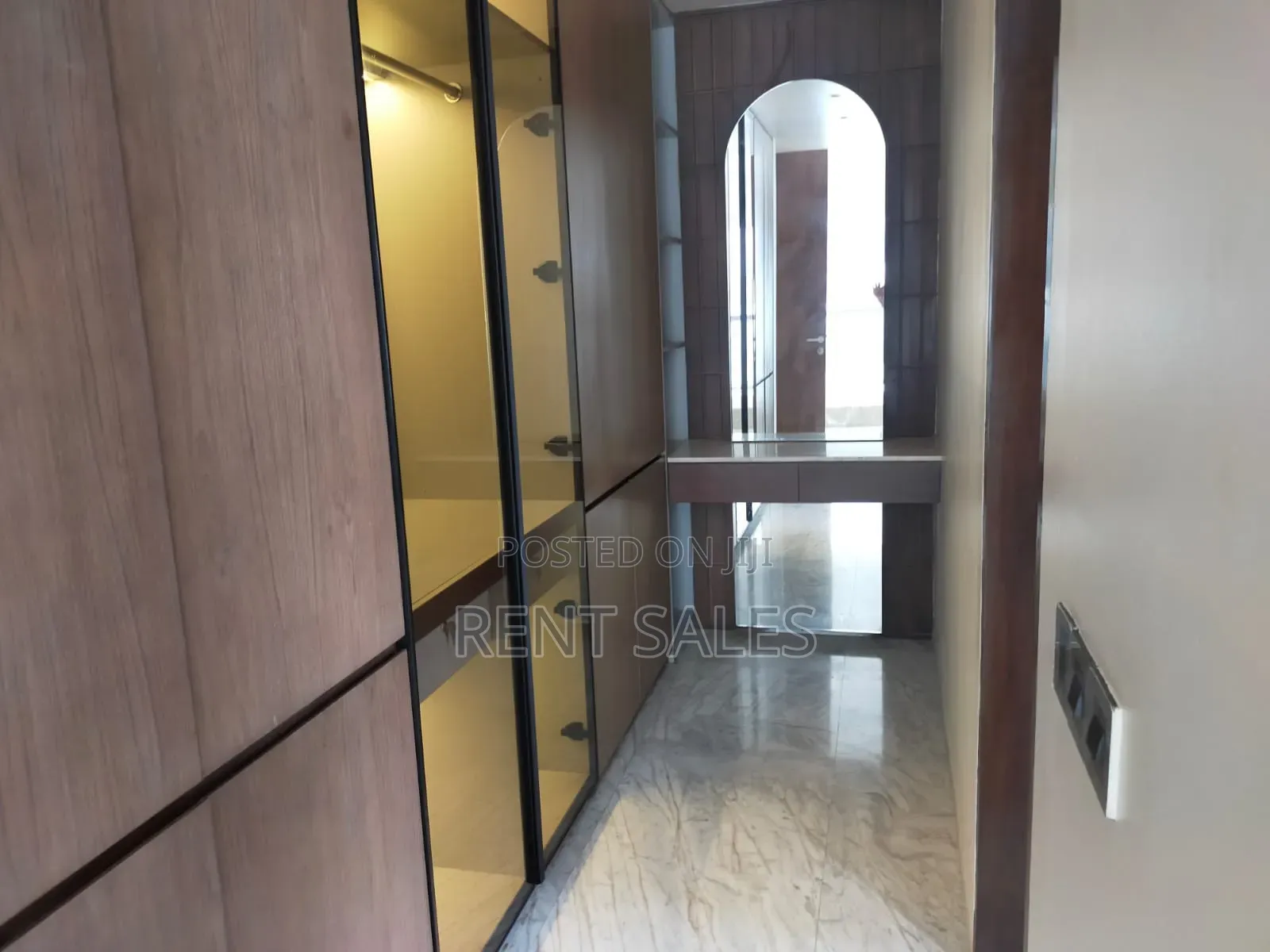 4bdrm Apartment in Baridhara for rent