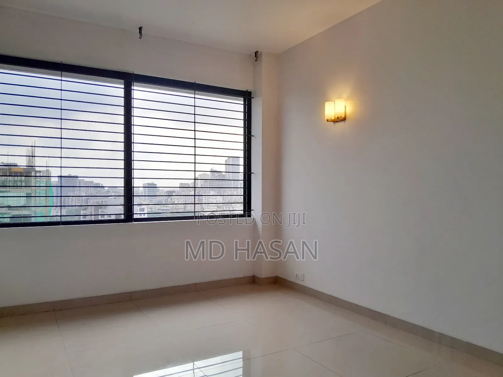 4bdrm Apartment in Semi Furnished for rent