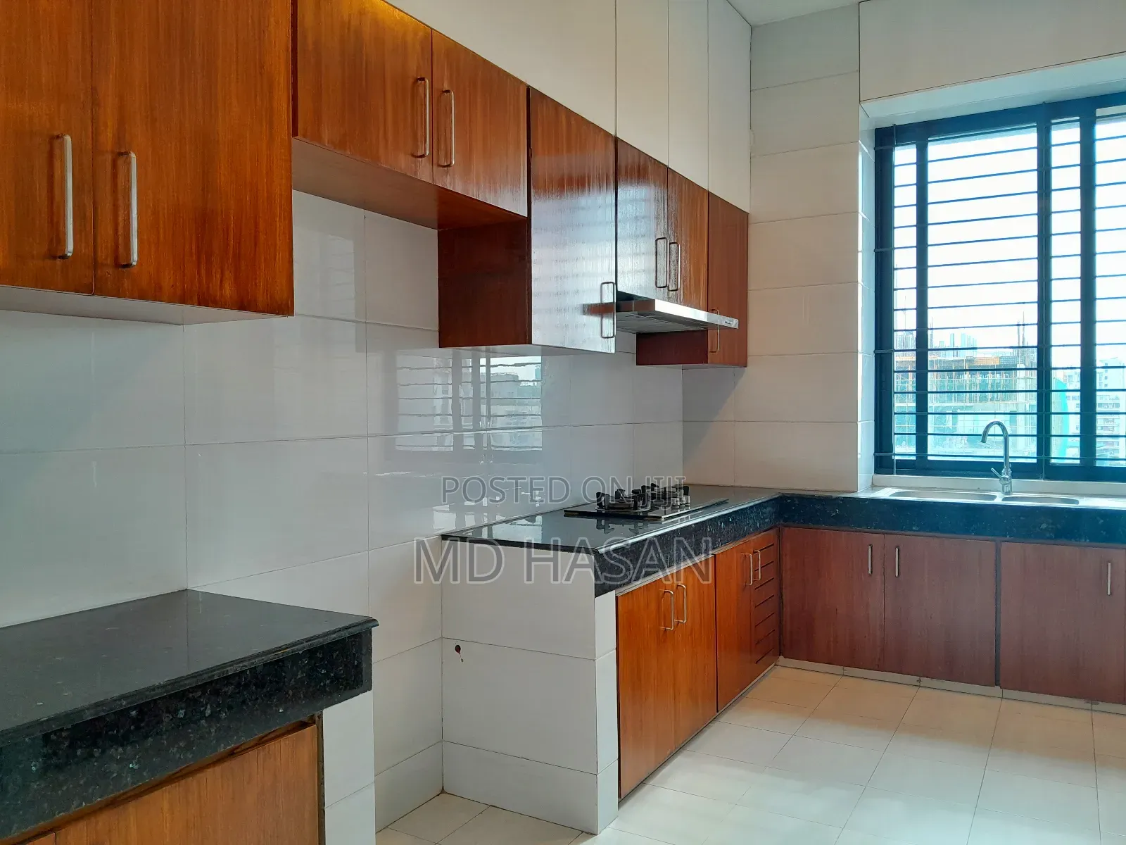 4bdrm Apartment in Semi Furnished for rent