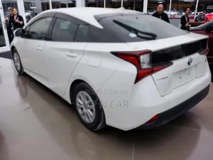 Toyota Prius 2020 Pearl