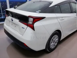 Toyota Prius 2020 Pearl