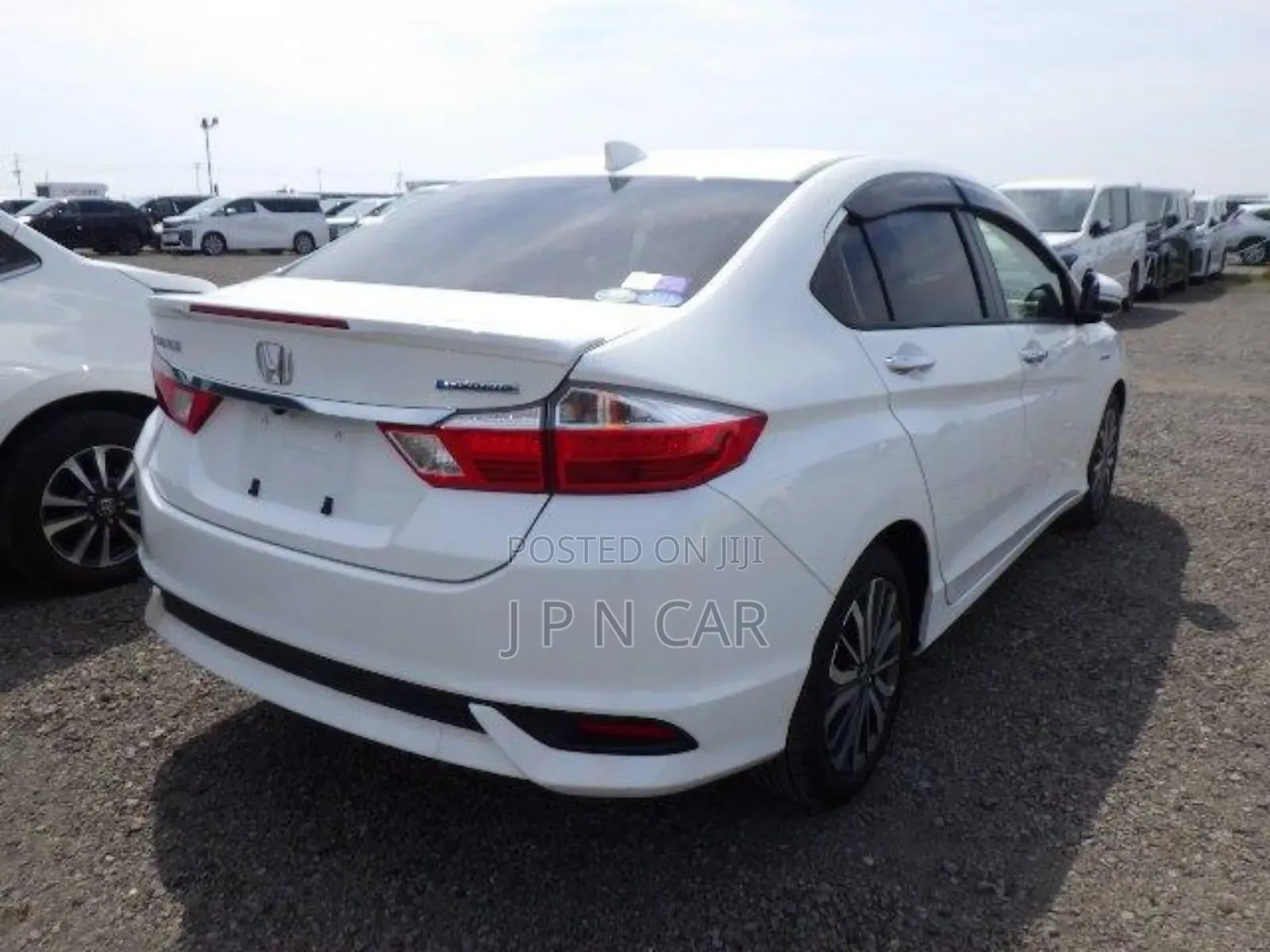 Honda Grace 2018 Pearl