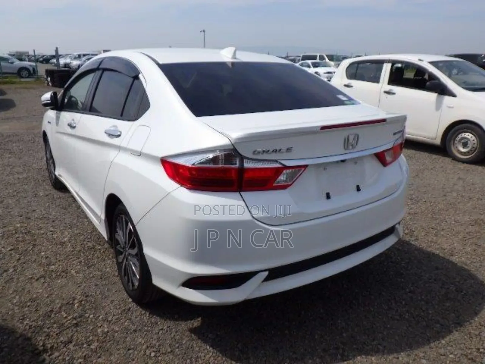 Honda Grace 2018 Pearl